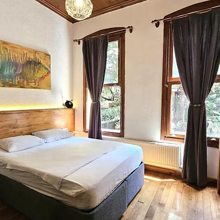 Mahzen Hotel