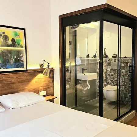 Mahzen Hotel 3*