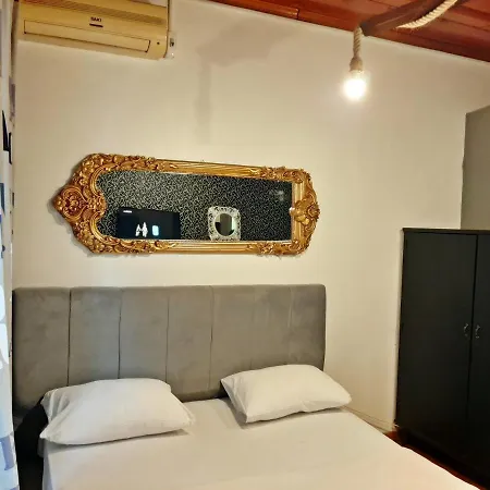 Mahzen Otel